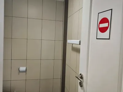 Apartament vanzare cumparare Sector 4 Bucuresti baie utilata